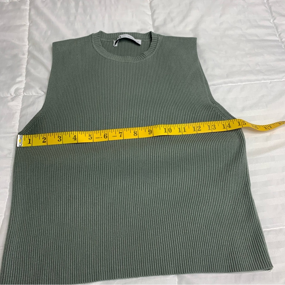 Zara Sleeveless Ribbed Knit Top Green Grey  Crew Neck Women’s Size US L - Picture 6 of 7